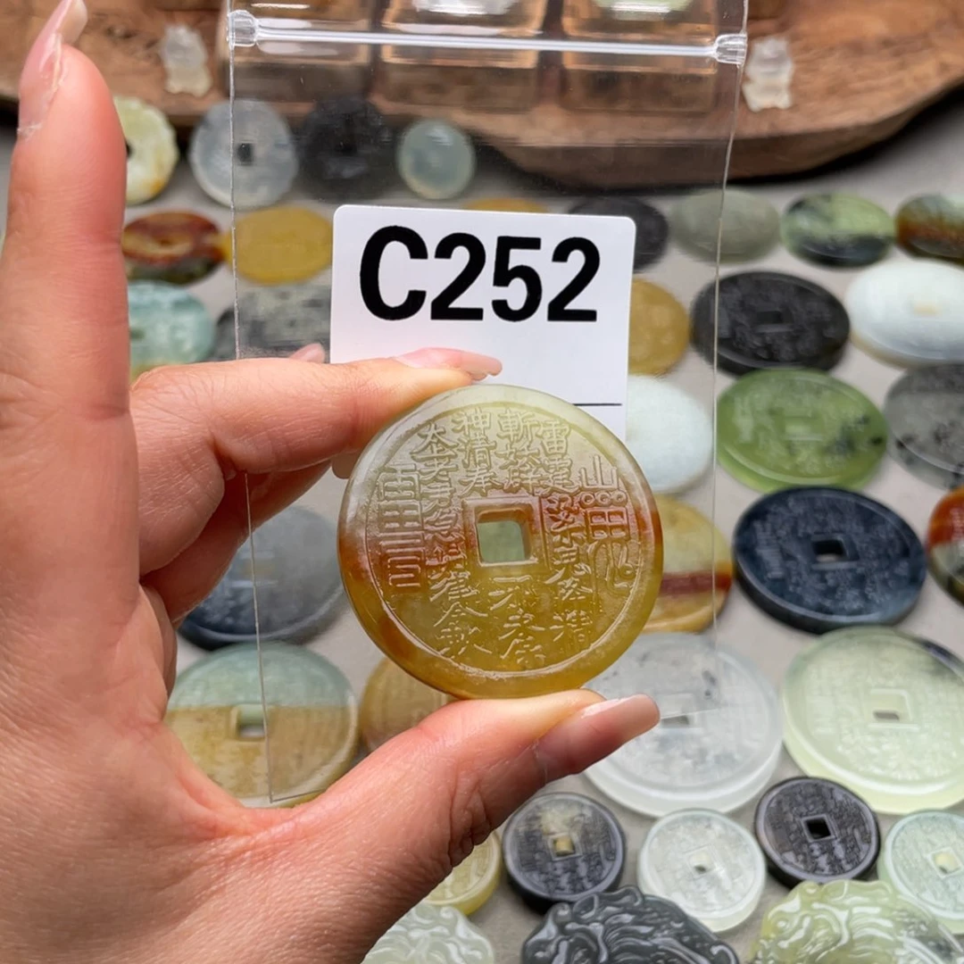 蛇纹石玉颈饰未镶嵌o**.