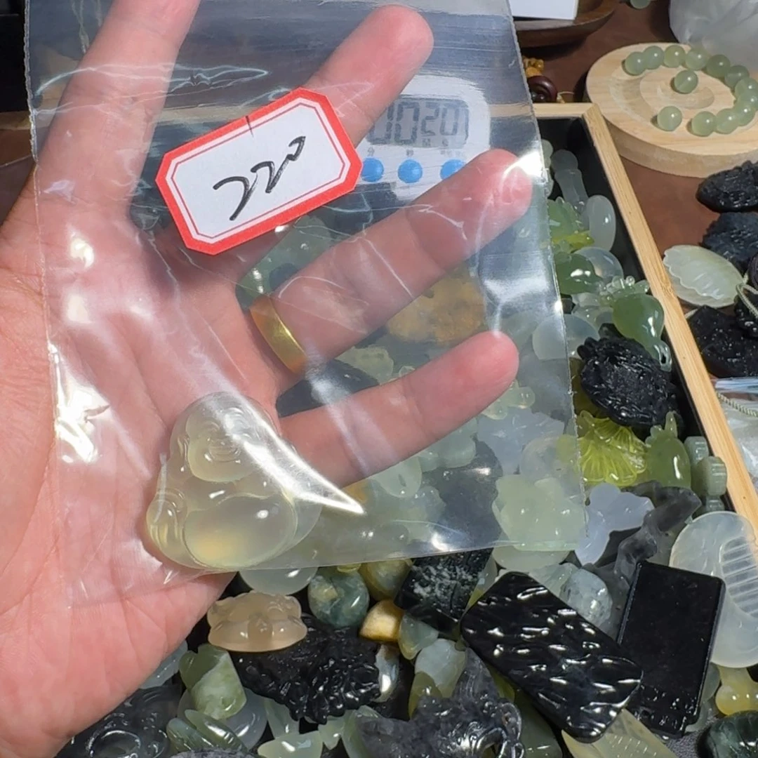 M***m蛇纹石玉合金颈饰