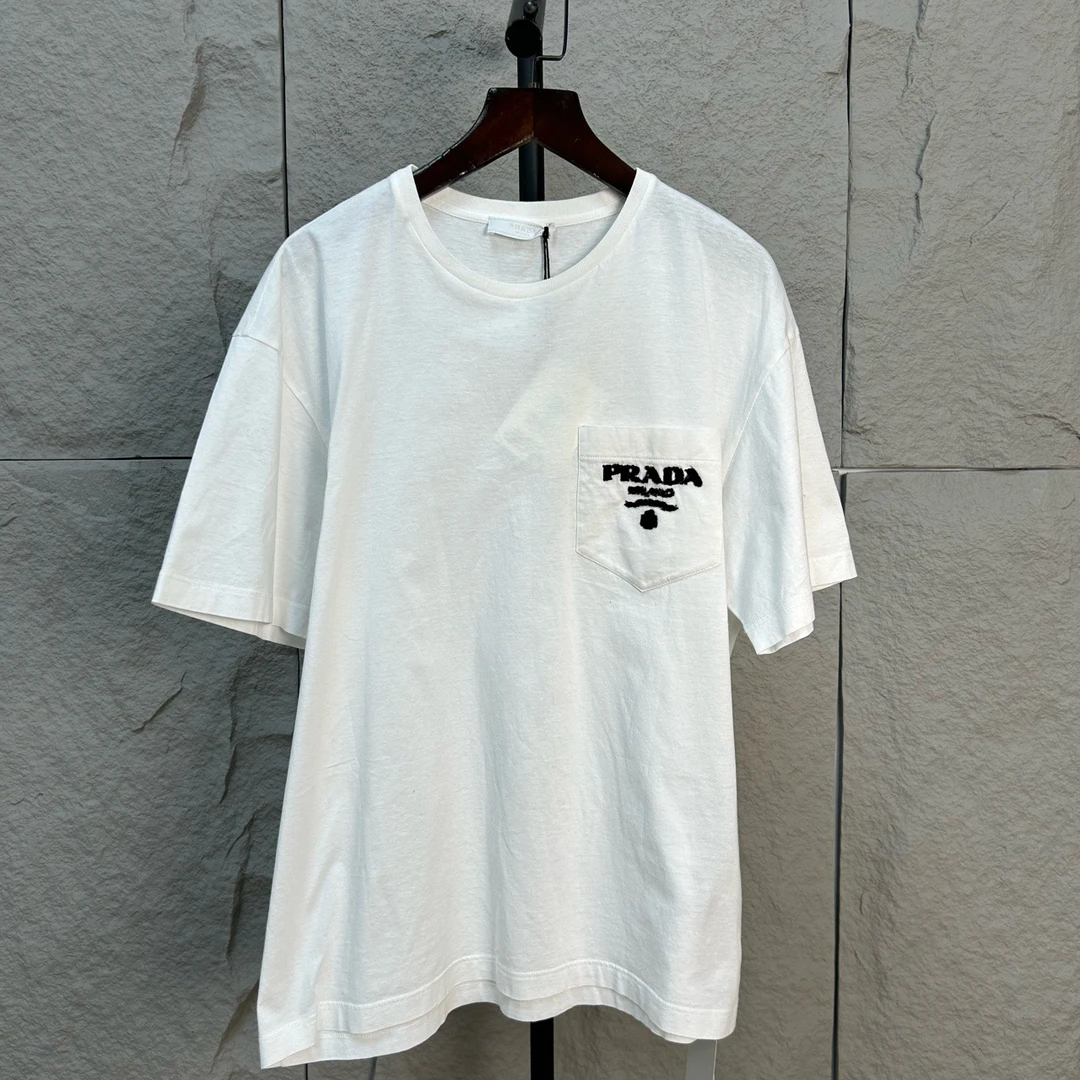 全新未使用 Prada/普拉达 植绒印花短袖 40码 ys000325