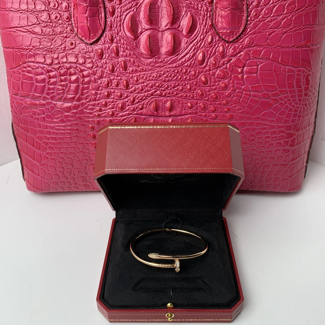 4018【LIANBANGH.K】时尚优雅女款手镯