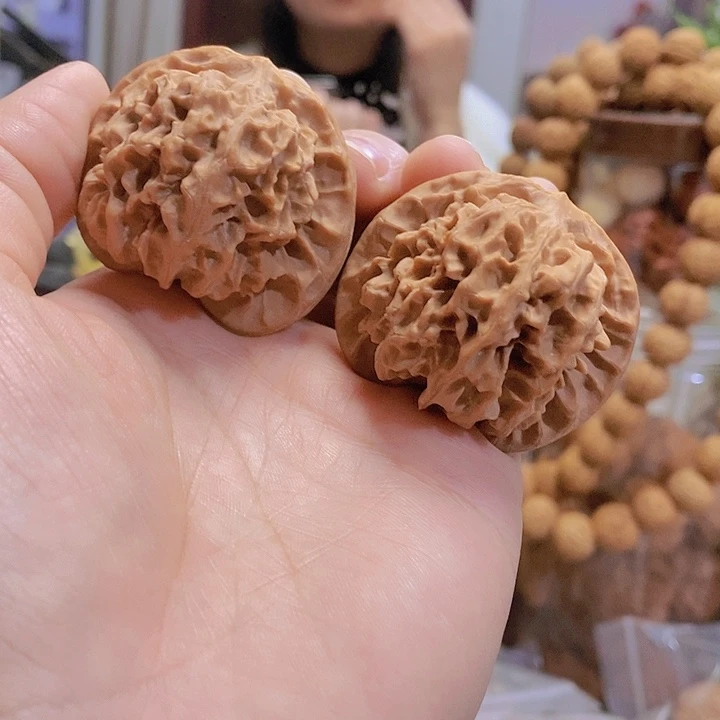 【闪购商品】文玩核桃把件43.5蜡皮刀子