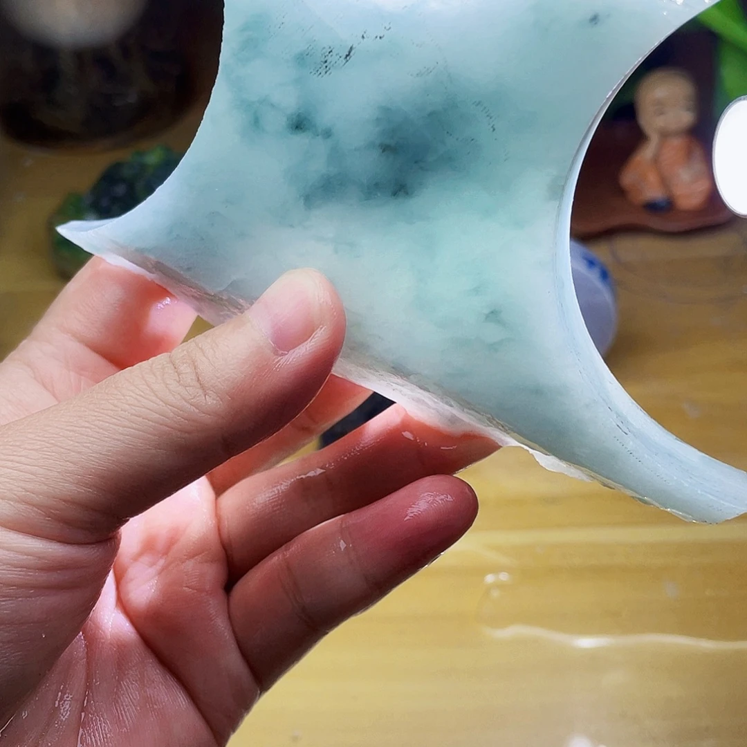 翡翠未镶嵌颈饰毛料8