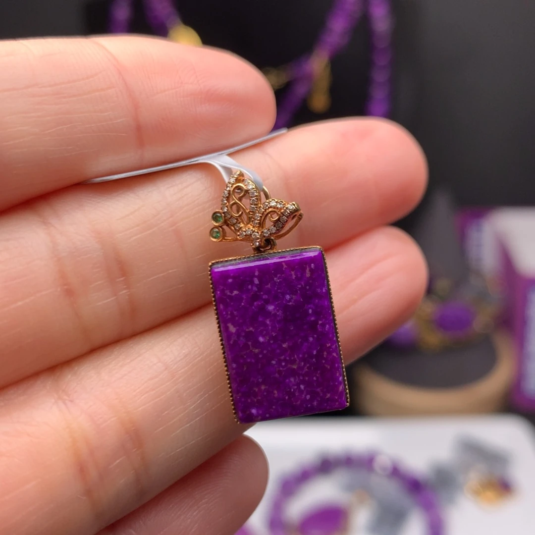 苏纪石（舒俱来）18K金镶嵌吊坠