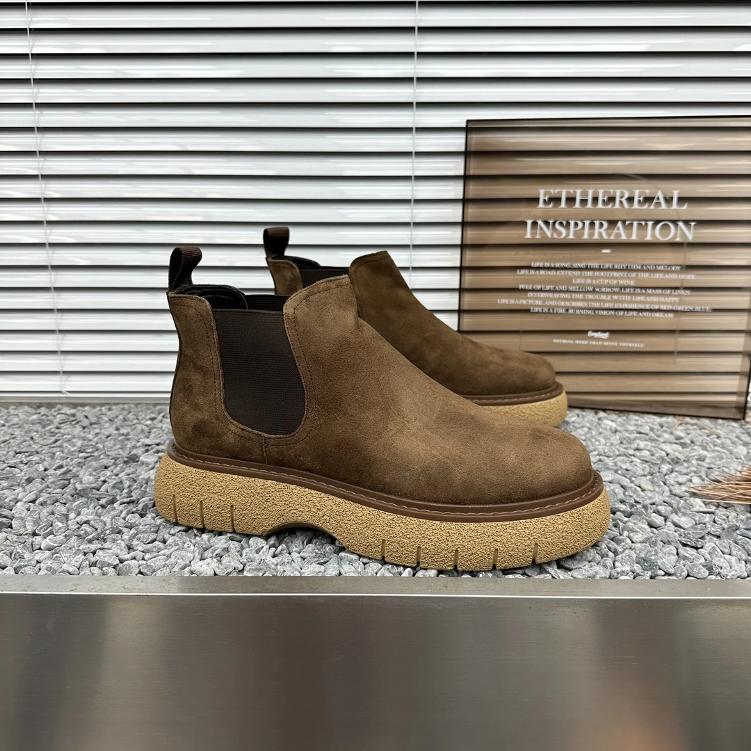 高端男士切尔西靴厚底轻便增高男鞋英伦风马丁靴复古休闲秋季皮靴