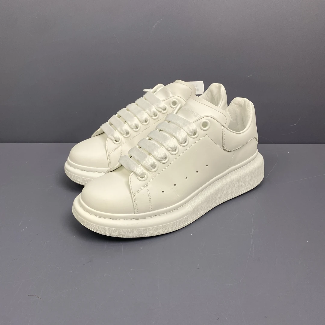 95新 Alexander McQueen/亚历山大·麦昆 36码 麦昆白尾休闲鞋 235