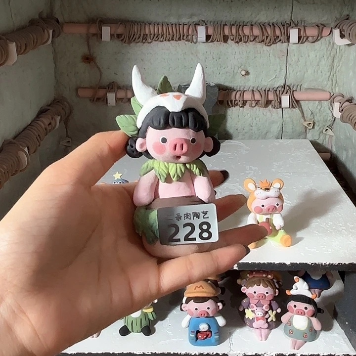 大****摆件景德镇陶瓷手作摆件猪猪猪