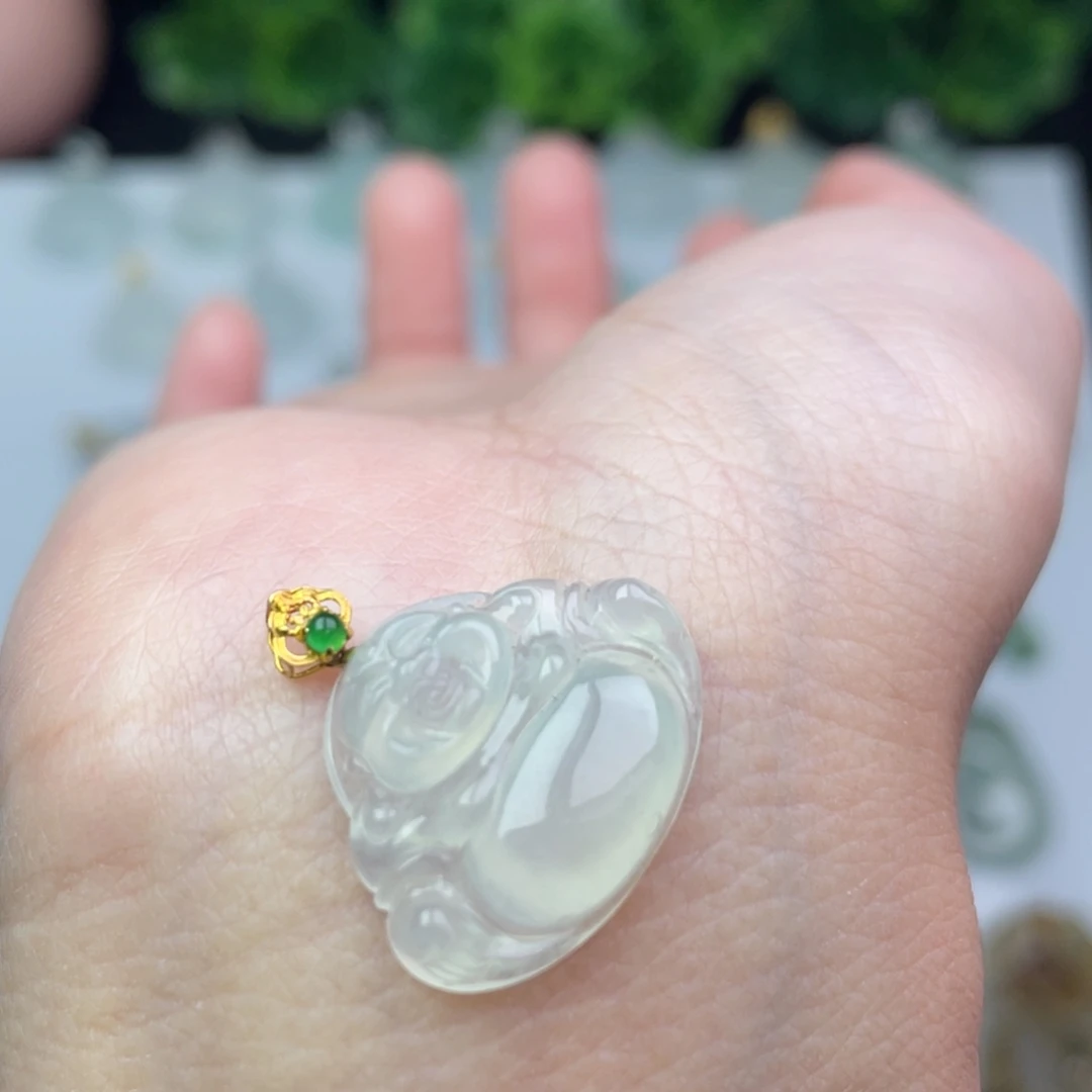 翡翠18K金镶嵌颈饰