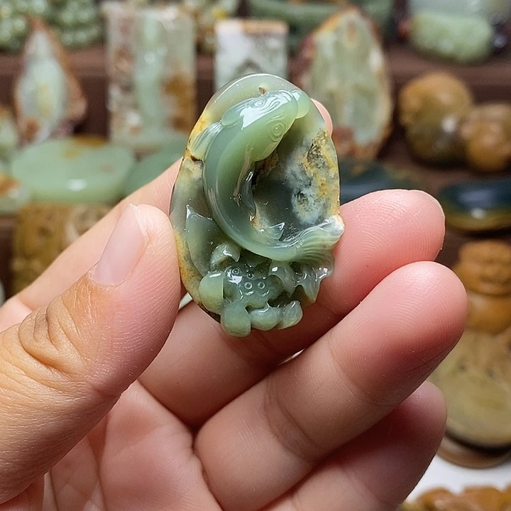 岫岩河磨玉（透闪石质玉）未镶嵌颈饰