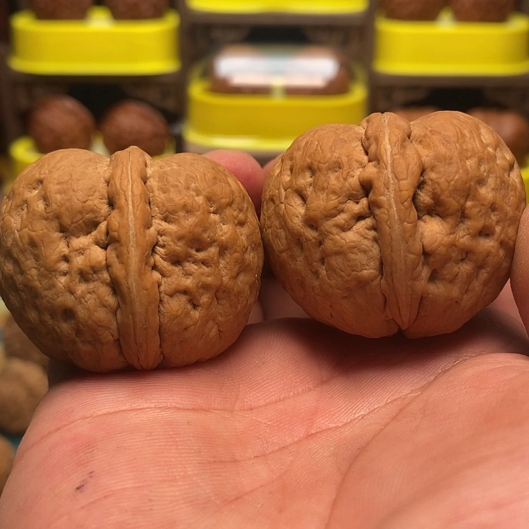 文玩核桃吊坠炸二包