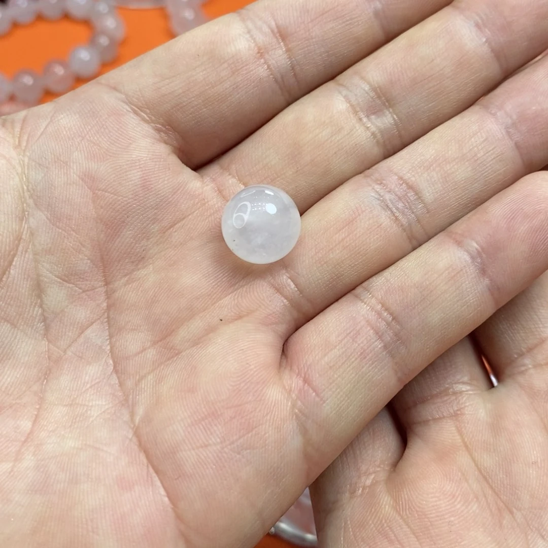 石英质玉珠子未镶嵌?****?