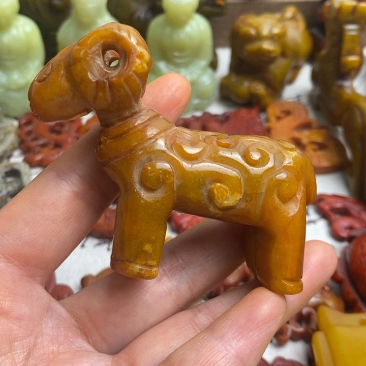未镶嵌蛇纹石玉颈饰55