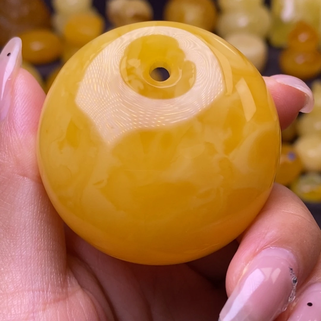 蜜蜡未镶嵌裸石扣子