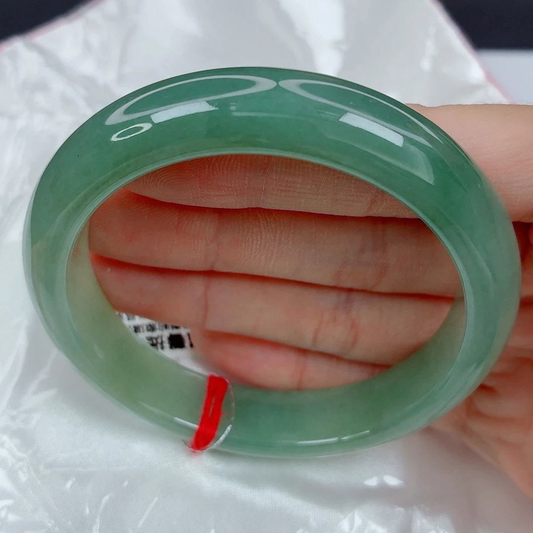 翡翠未镶嵌手镯58正圈，胶润湖水绿，完整，043