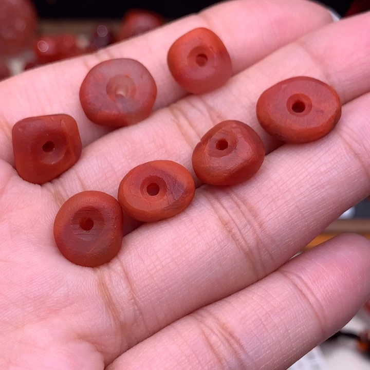 南红玛瑙未镶嵌珠宝半成品藏扣一组