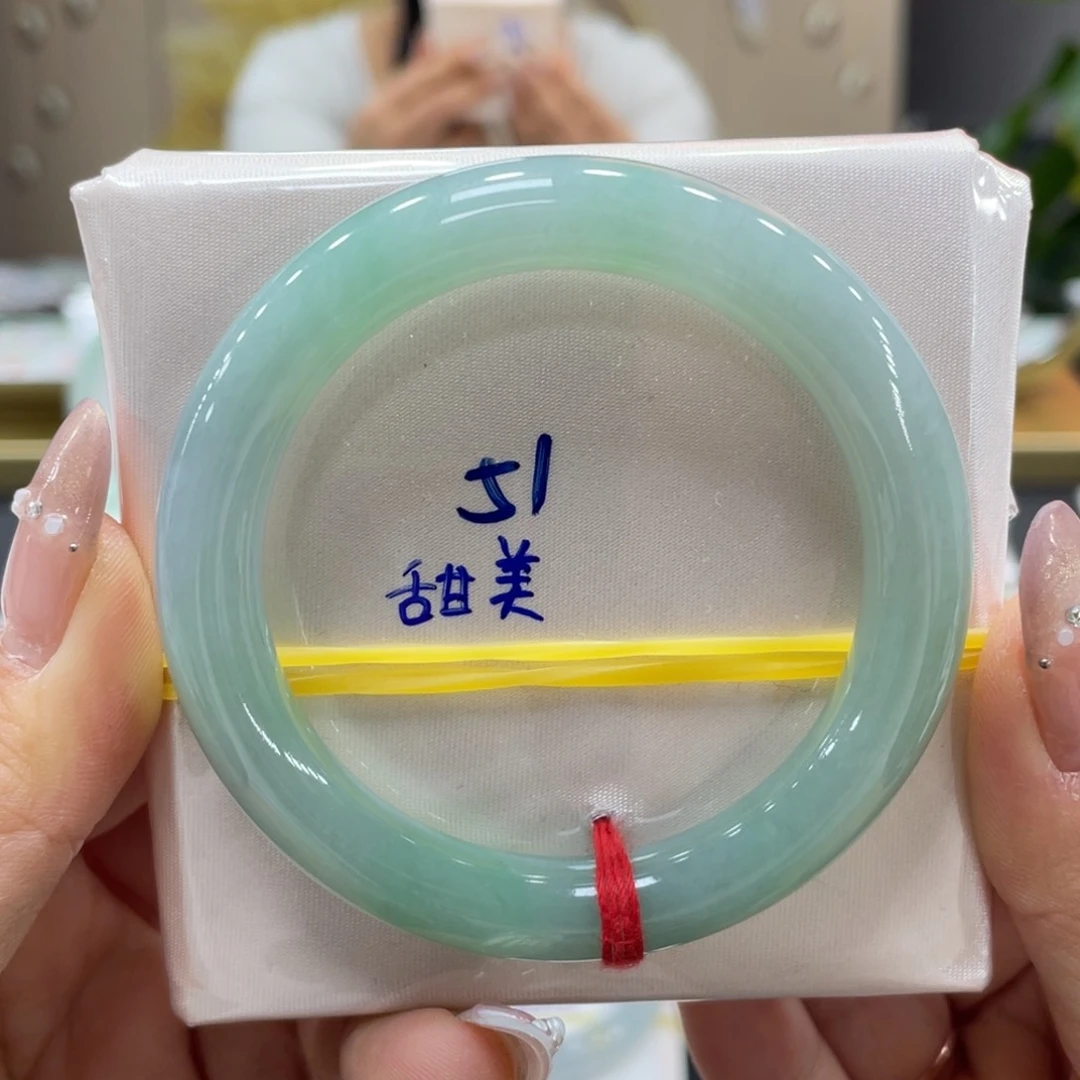 未镶嵌手镯翡翠翡翠