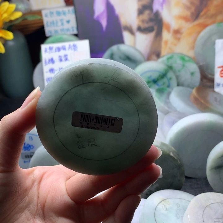 定制翡翠未镶嵌手镯