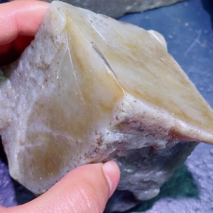 和田玉（糖玉）未镶嵌珠宝半成品