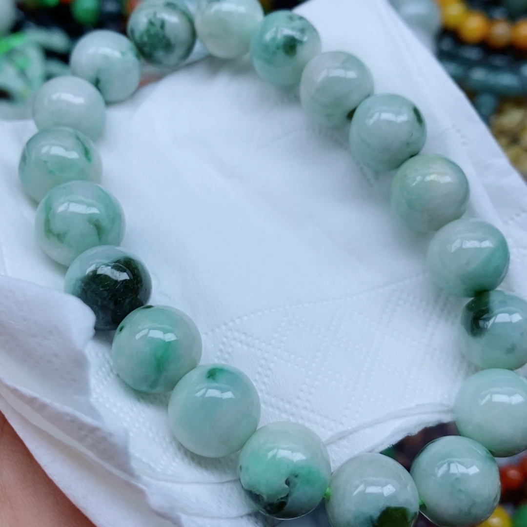 翡翠未镶嵌颈饰批发