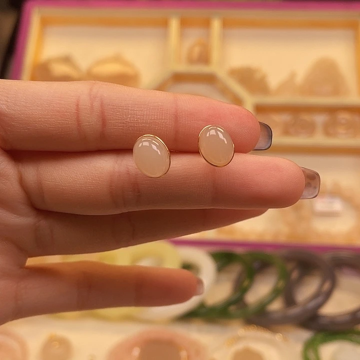 和田玉耳饰18K金镶嵌