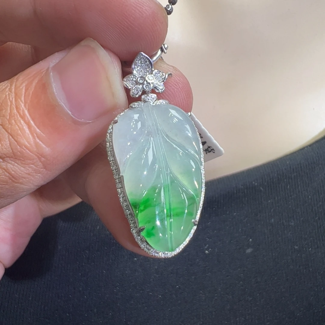 吊坠(不含链)18K金镶嵌翡翠