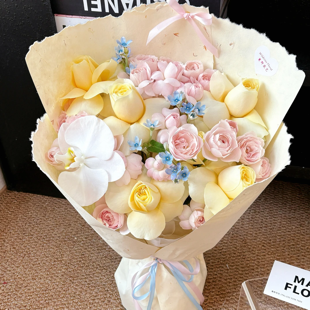 奶油风生日花束