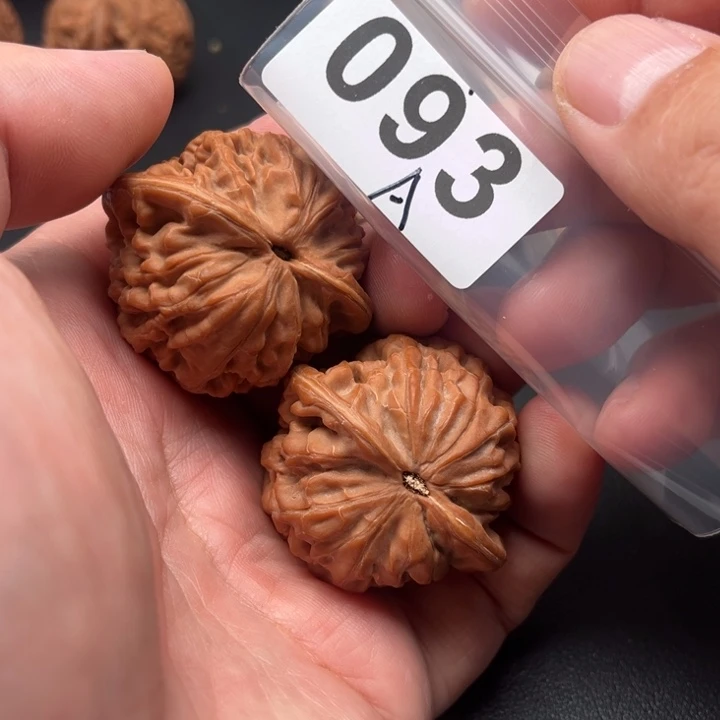 桃核把件凤凰43个