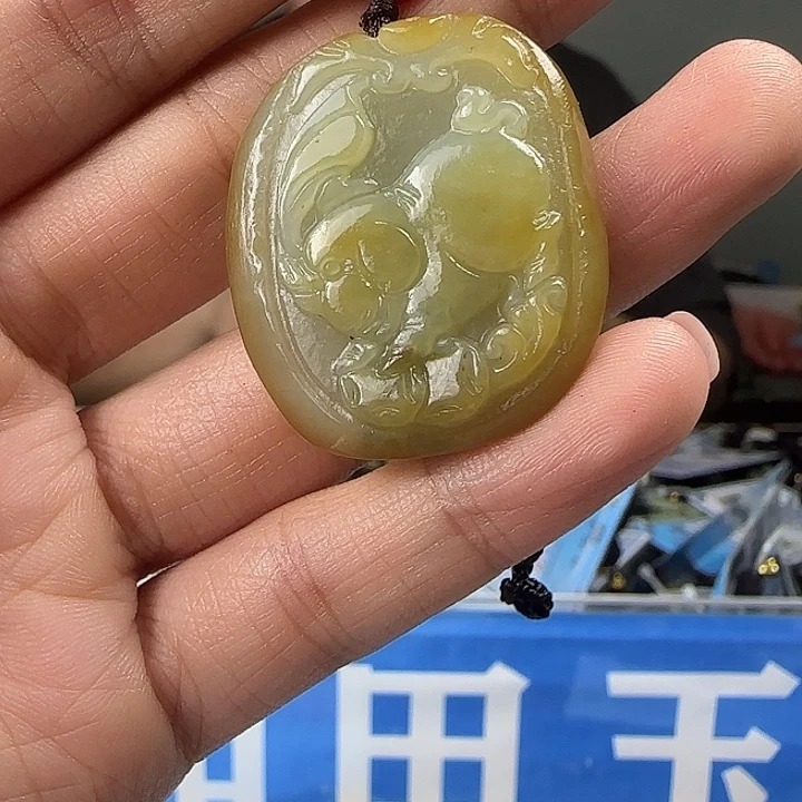 颈饰未镶嵌和田玉