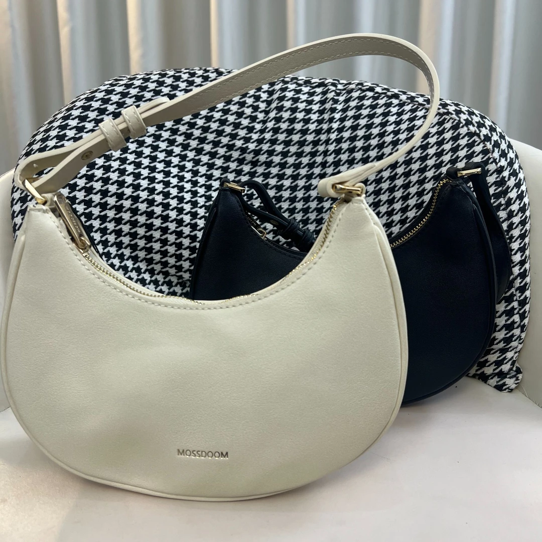 时尚百搭腋下包单肩包