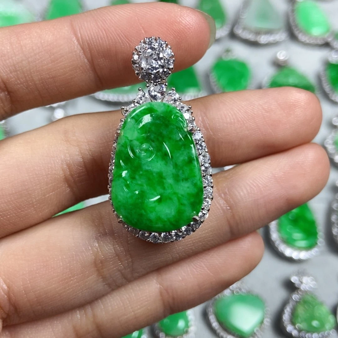 颈饰未镶嵌翡翠如意