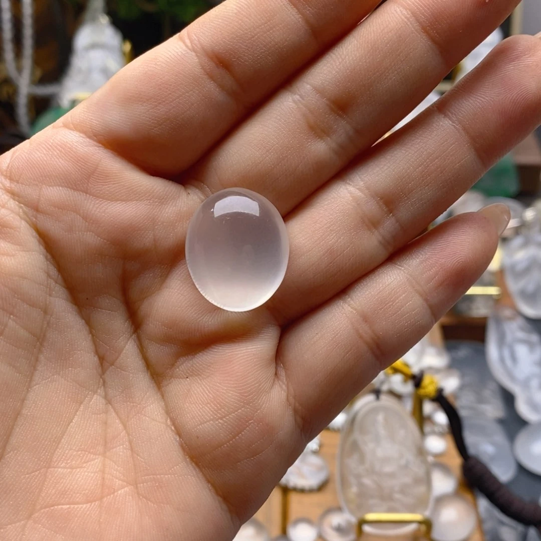 石英质玉颈饰合金A****。