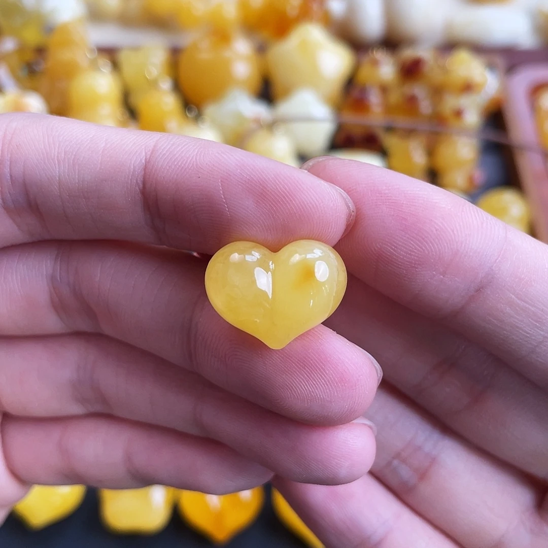 琥珀未镶嵌珠宝奇石