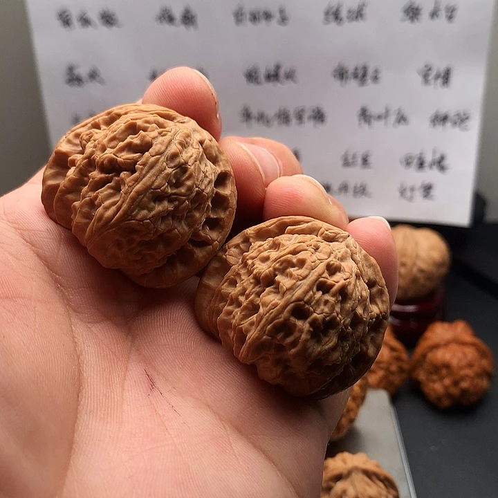 吊坠文玩核桃游**戏39尺白狮子