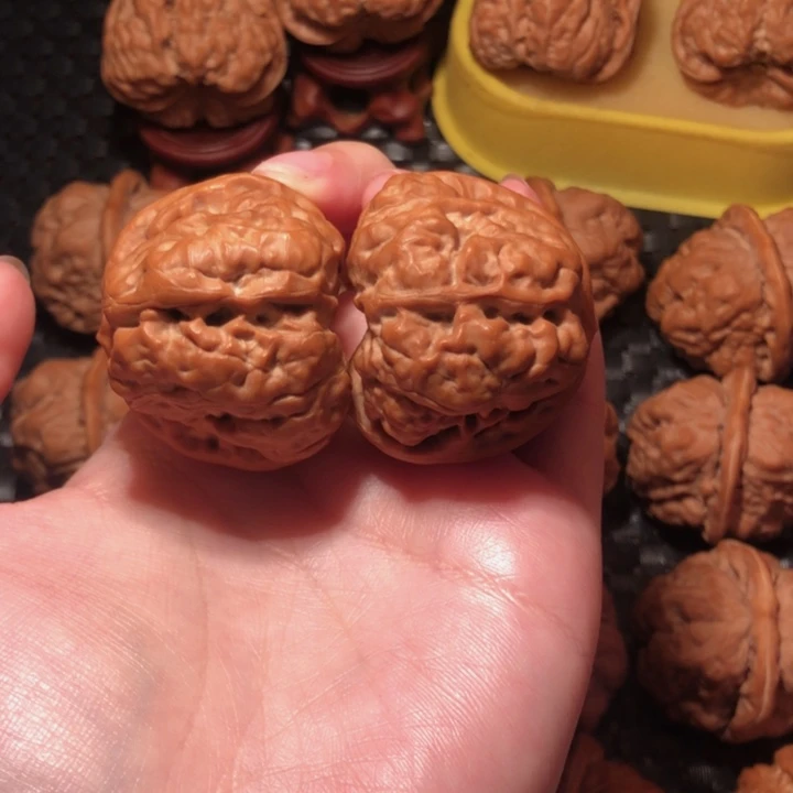 H***M文玩核桃把件蛤蟆