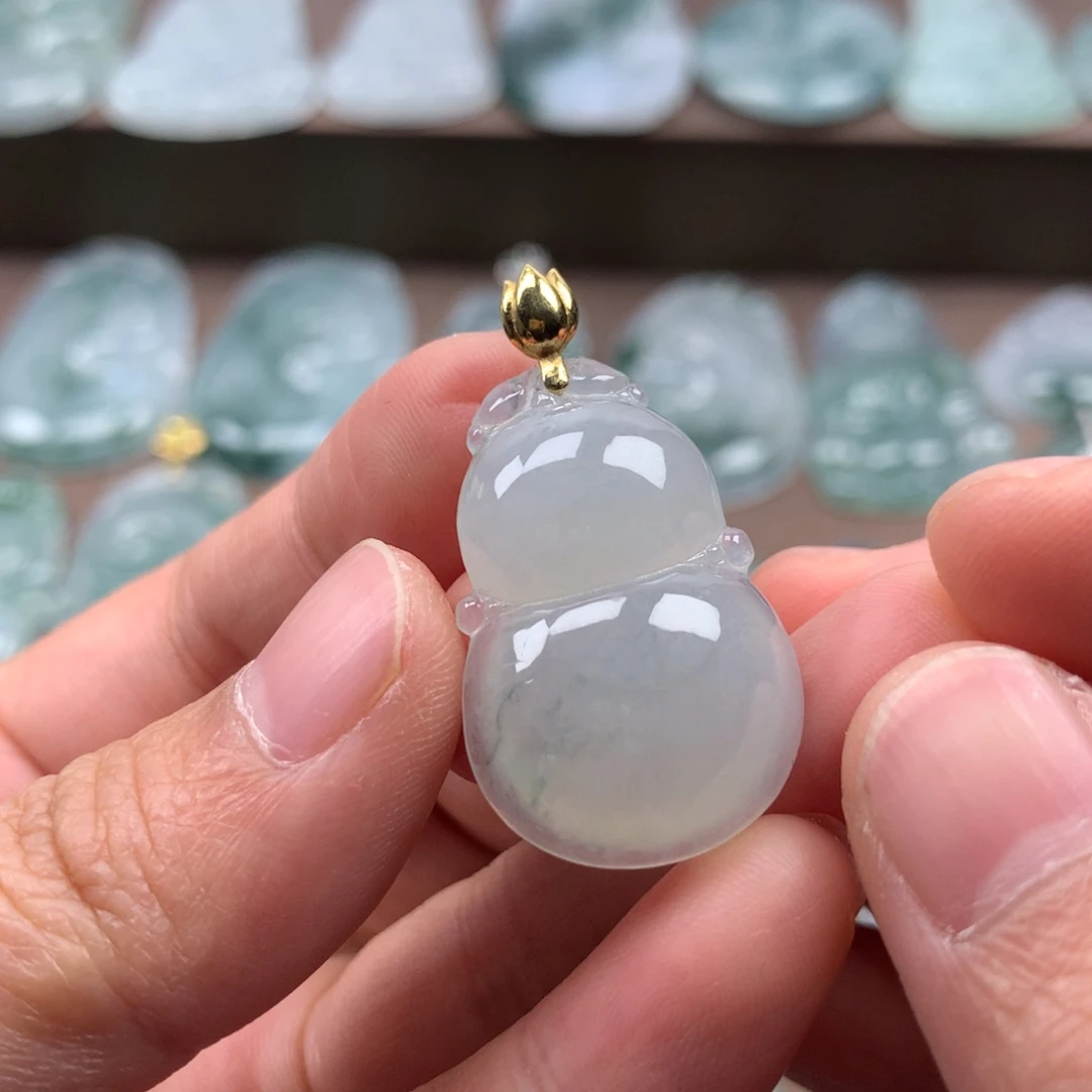 颈饰18K金镶嵌翡翠天然翡翠