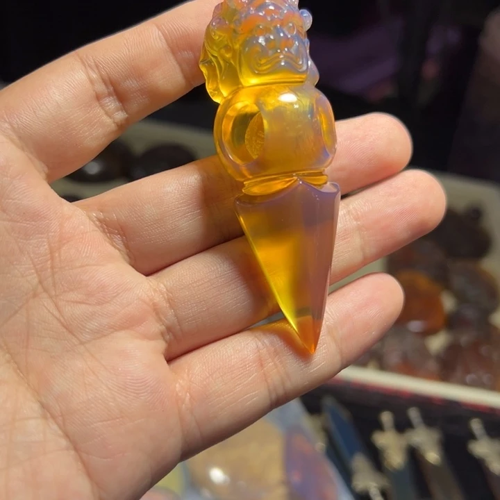 未镶嵌颈饰琥珀琥珀吊坠