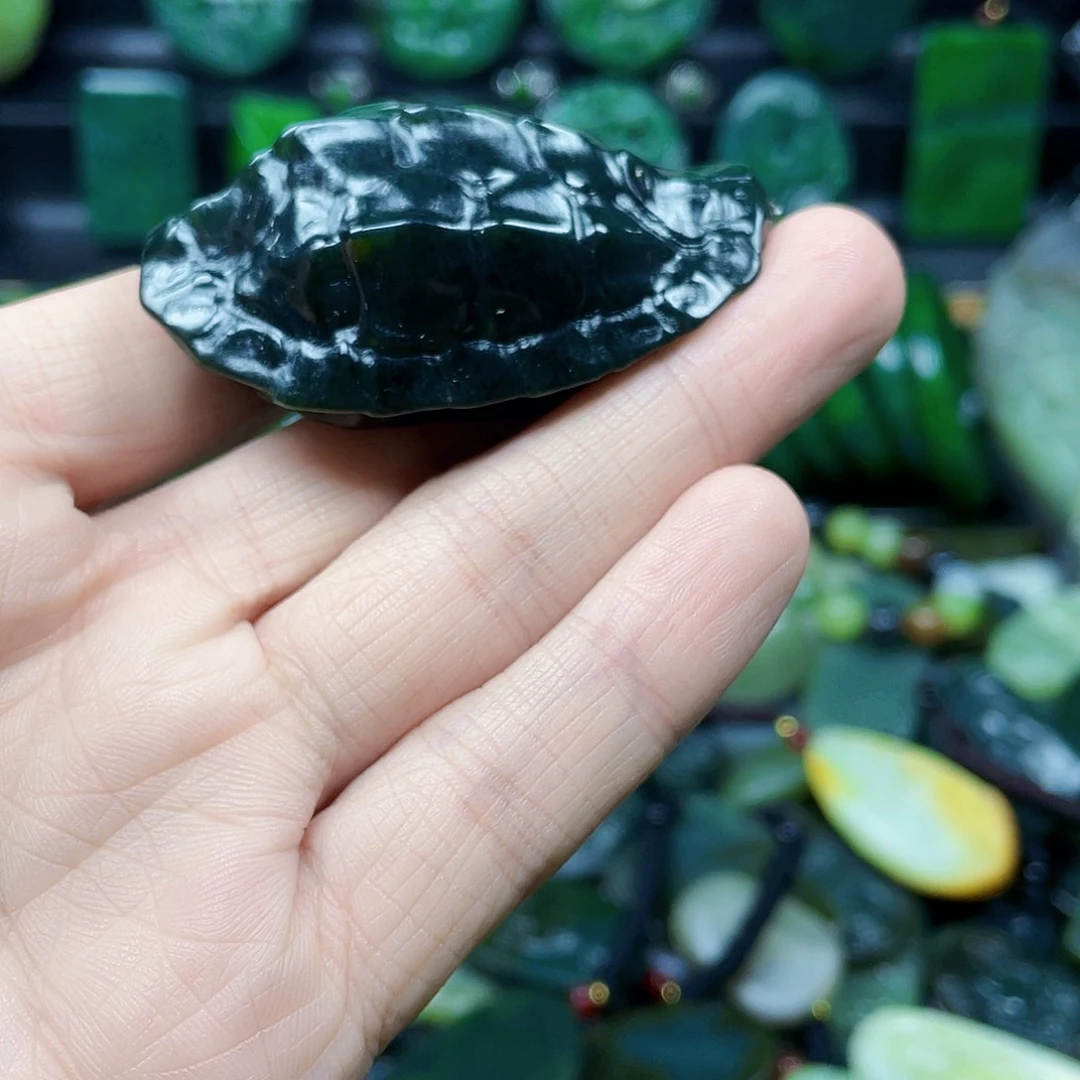 和田玉未镶嵌珠宝奇石