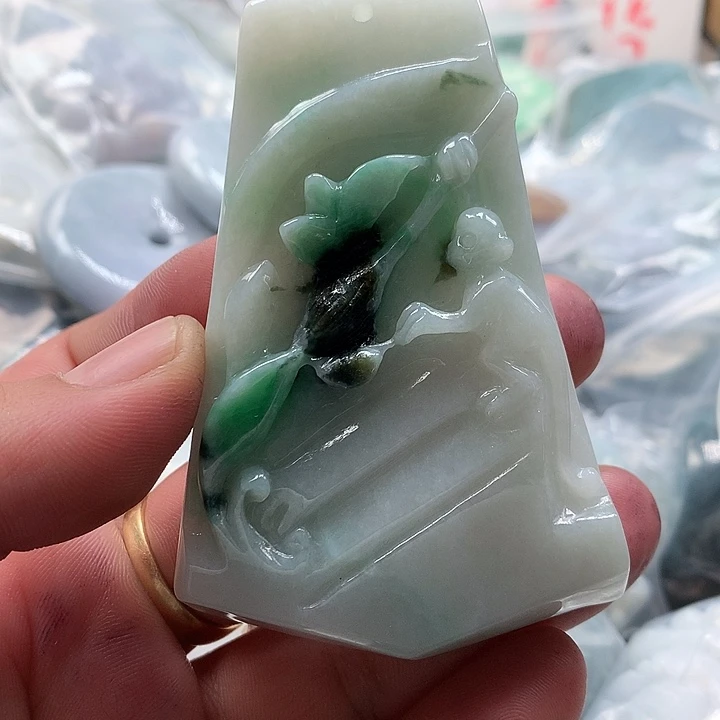 翡翠未镶嵌颈饰保真天然a货翡翠