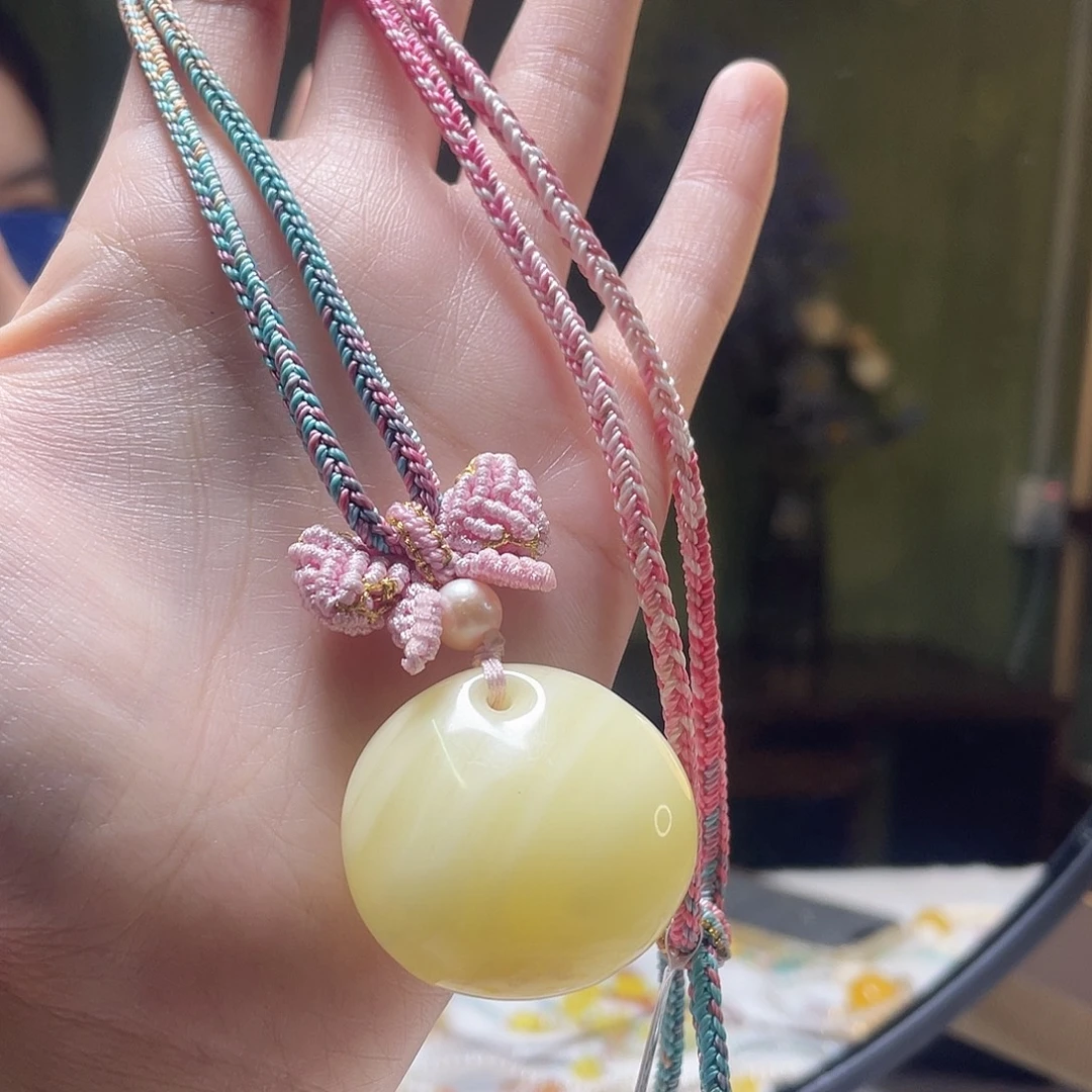 蜜蜡未镶嵌裸石吊坠