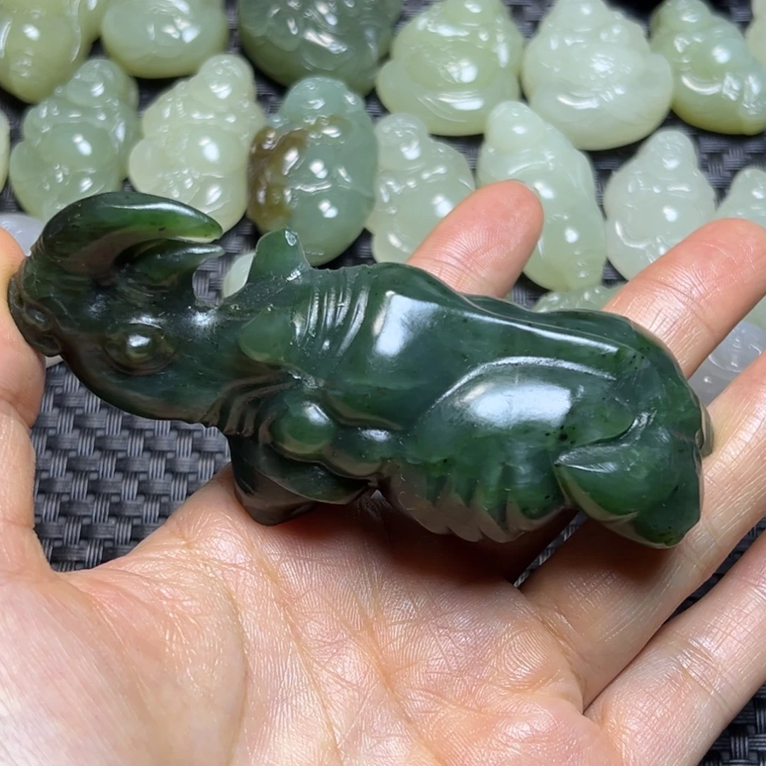 未镶嵌和田玉把件