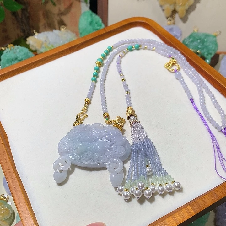 翡翠未镶嵌颈饰翡翠吊坠