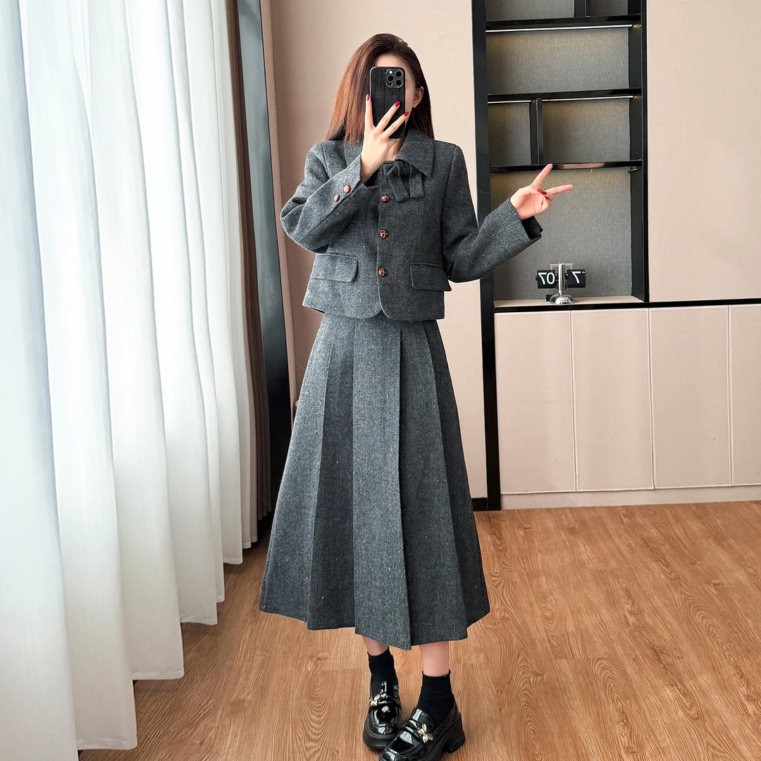 高级感名媛小香风两件套装裙2025秋冬新款富家千金外套呢子长裙女