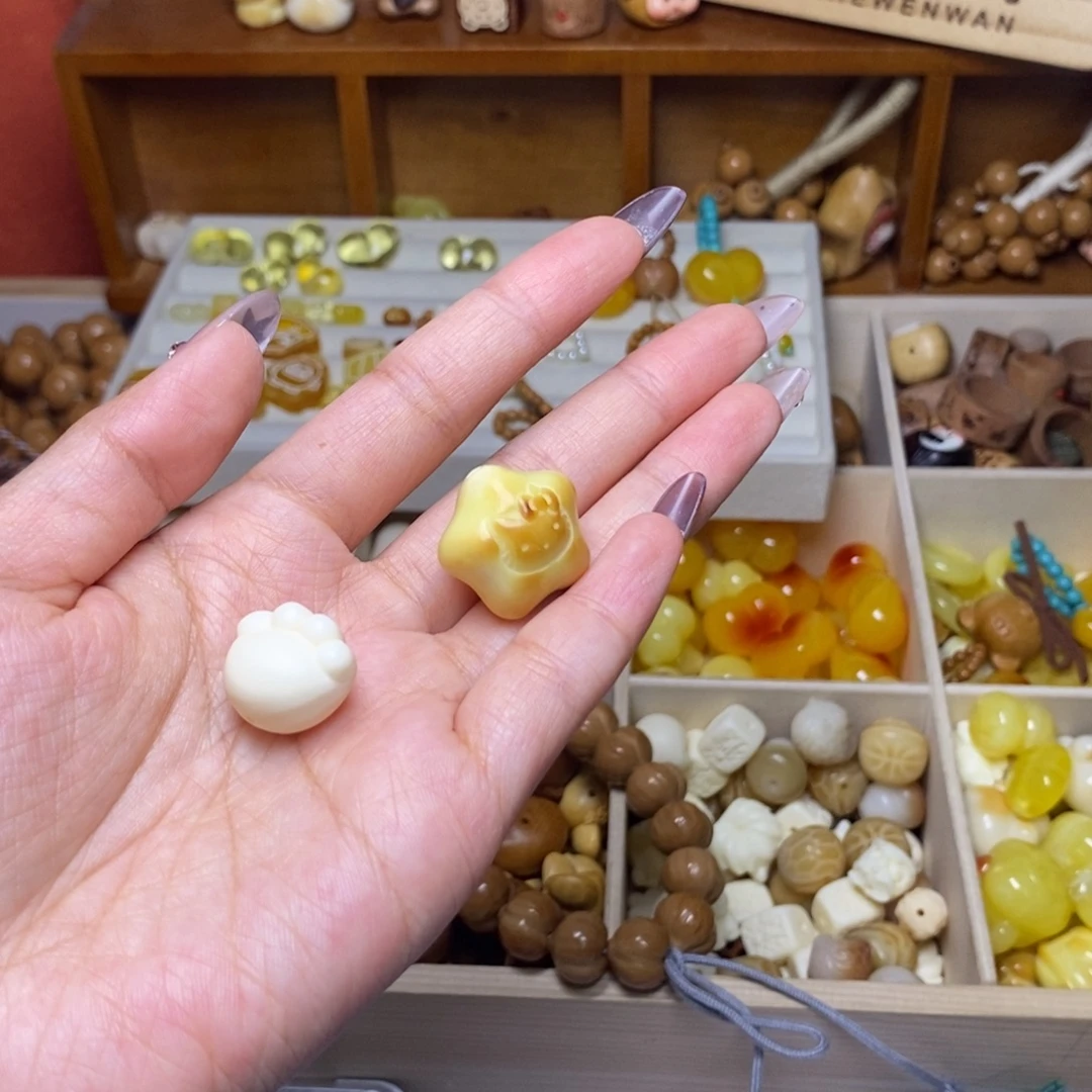 小***干吊坠猴头核桃猫爪星星