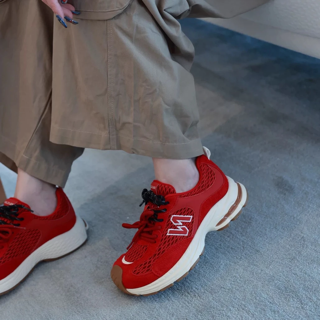 2025新款时尚休闲鞋女网面舒适百搭运动休闲鞋厚底增高老爹鞋b70