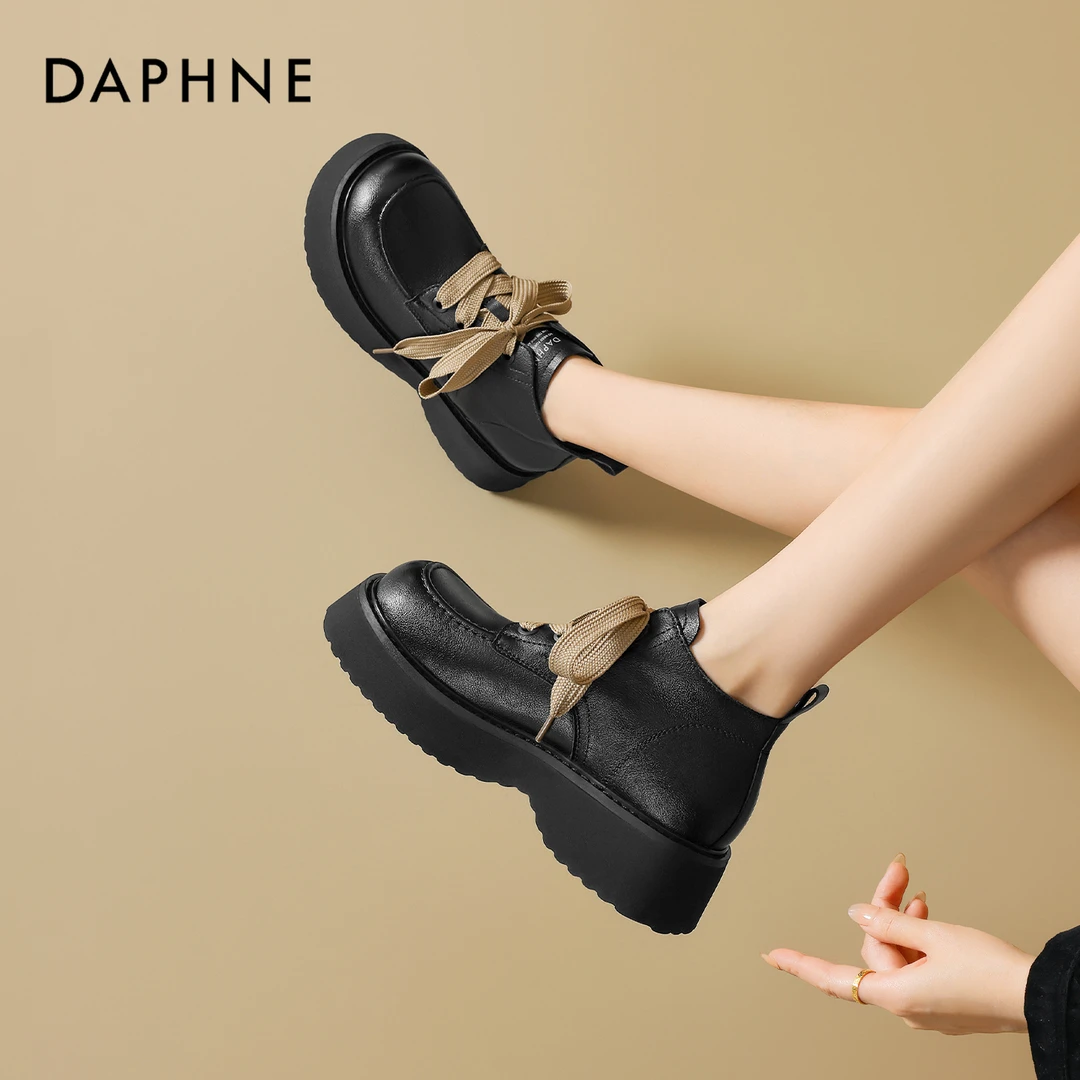 达芙妮品牌正品厚底增高短靴女2025秋季超火百搭复古英伦风马丁靴