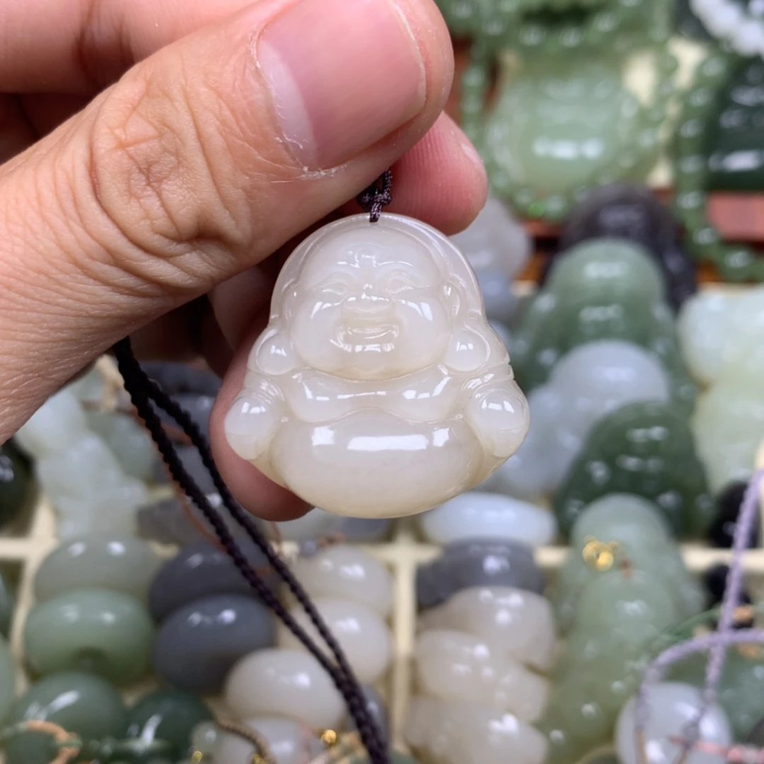 【闪购商品】颈饰未镶嵌和田玉