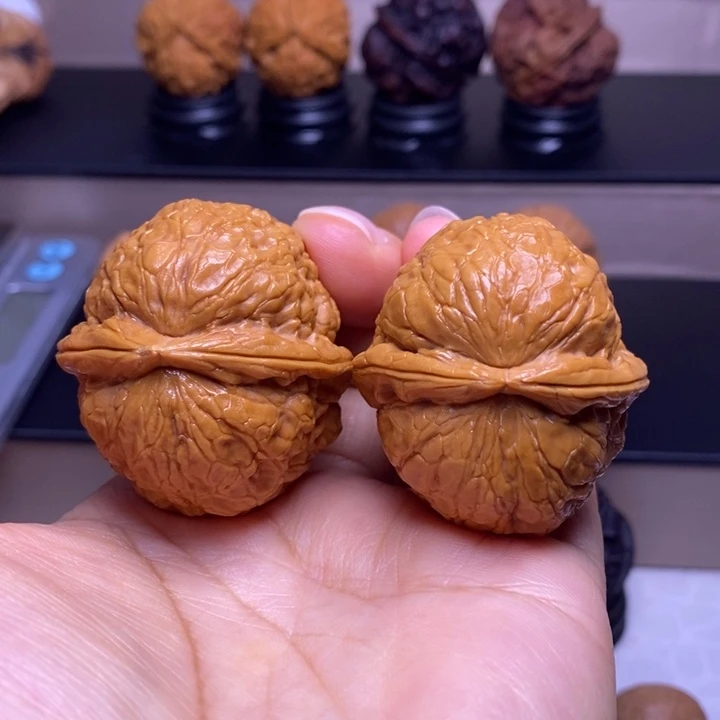 文玩核桃把件九五玄铁35