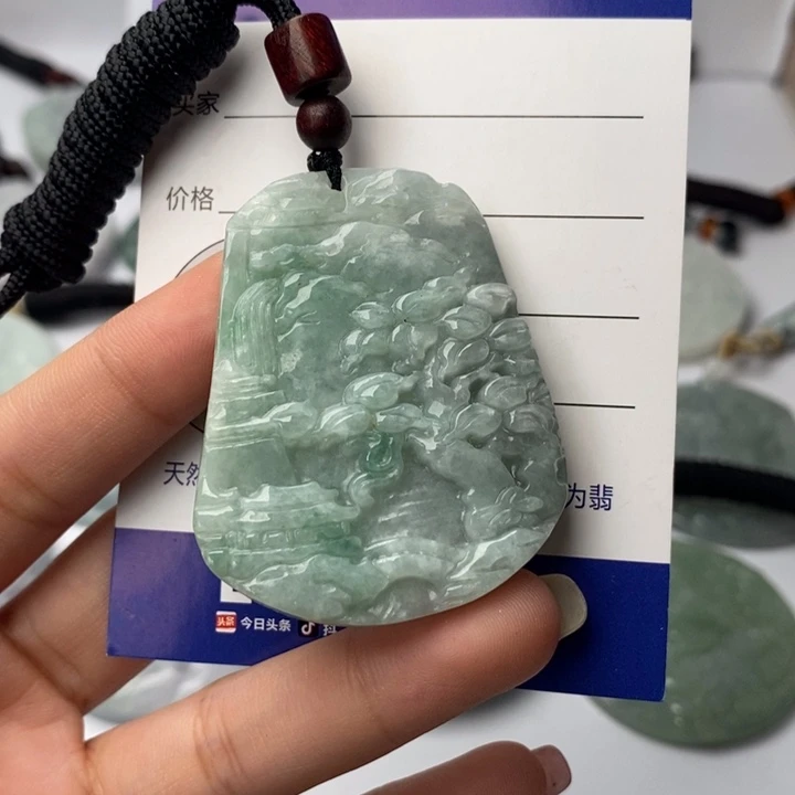 翡翠未镶嵌颈饰翡翠