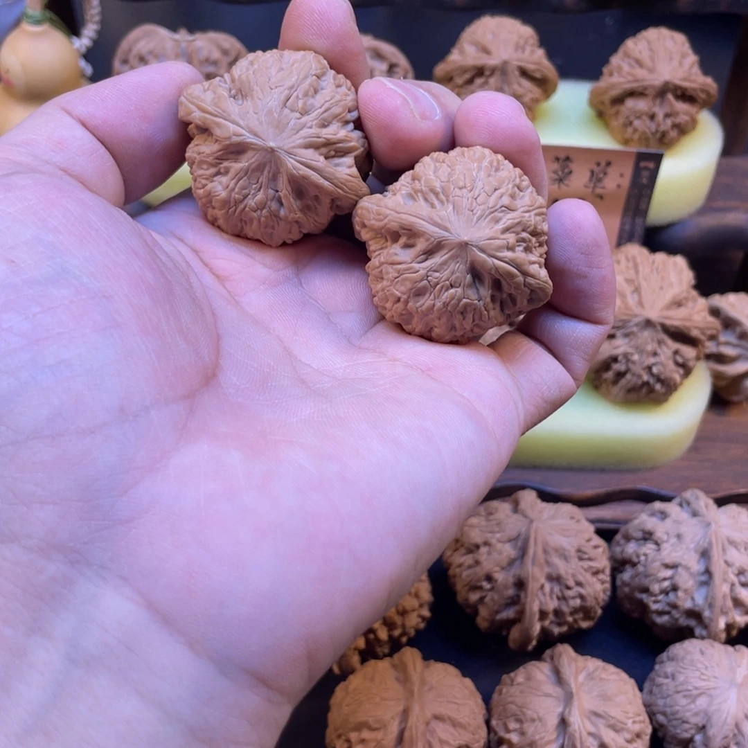 文玩核桃吊坠铁锤