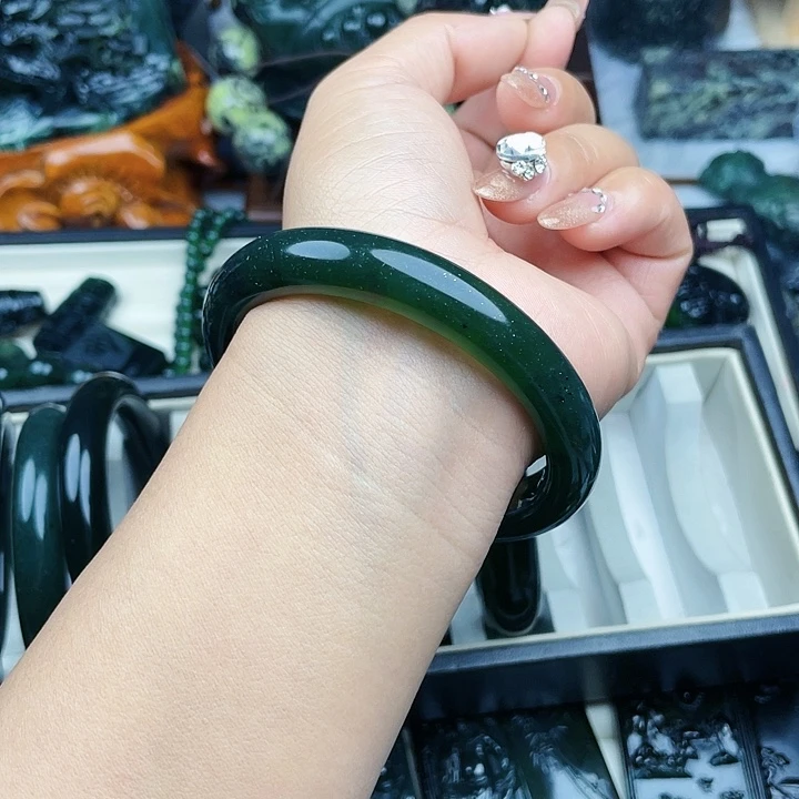 蛇纹石玉未镶嵌挂件泰山玉60