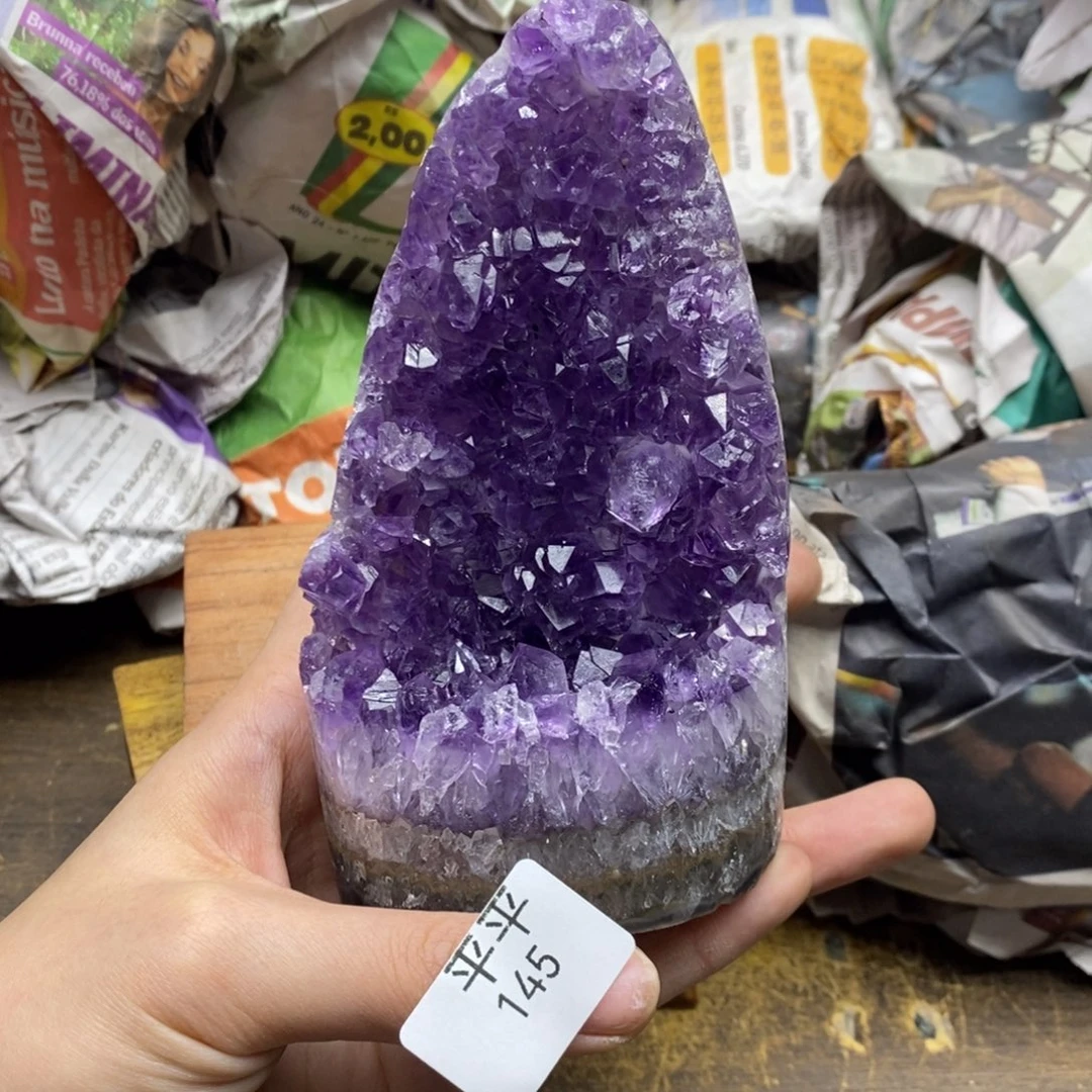 紫晶乌拉圭未镶嵌